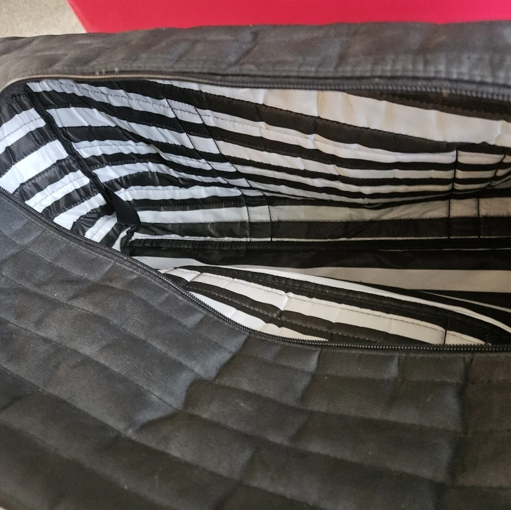 Black Quilted Men's Bag By DSW